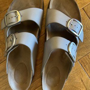 Womens Time and Tru Silver/Gray Foot Bed Sandals Size 11